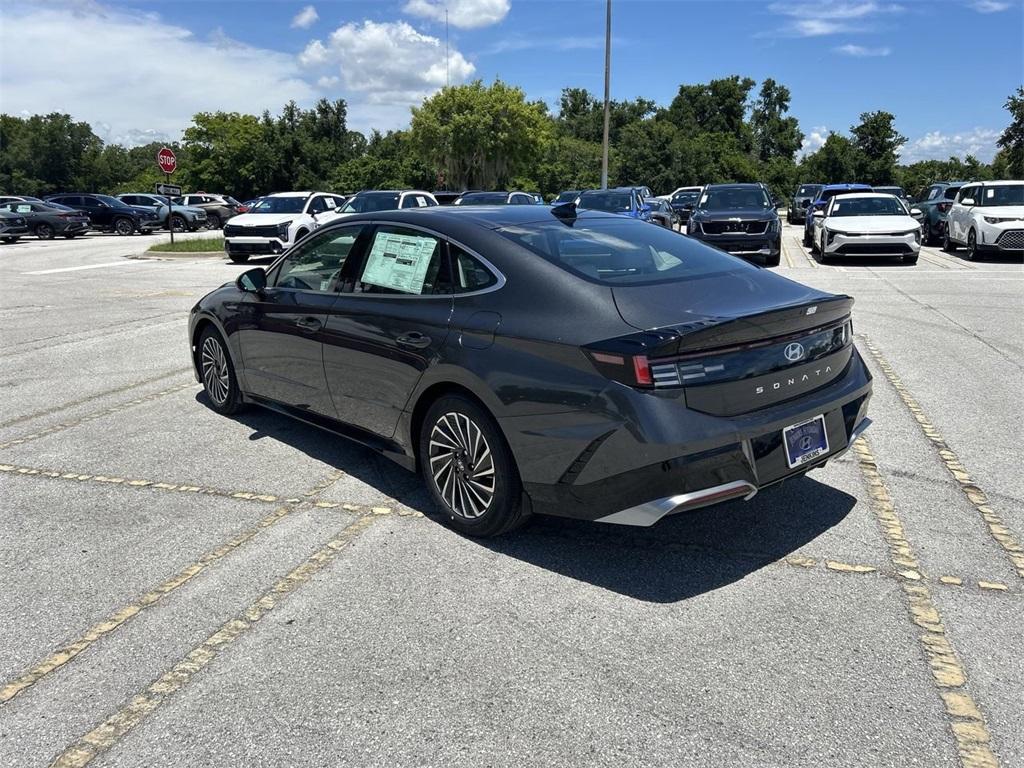 new 2025 Hyundai Sonata Hybrid car, priced at $37,032