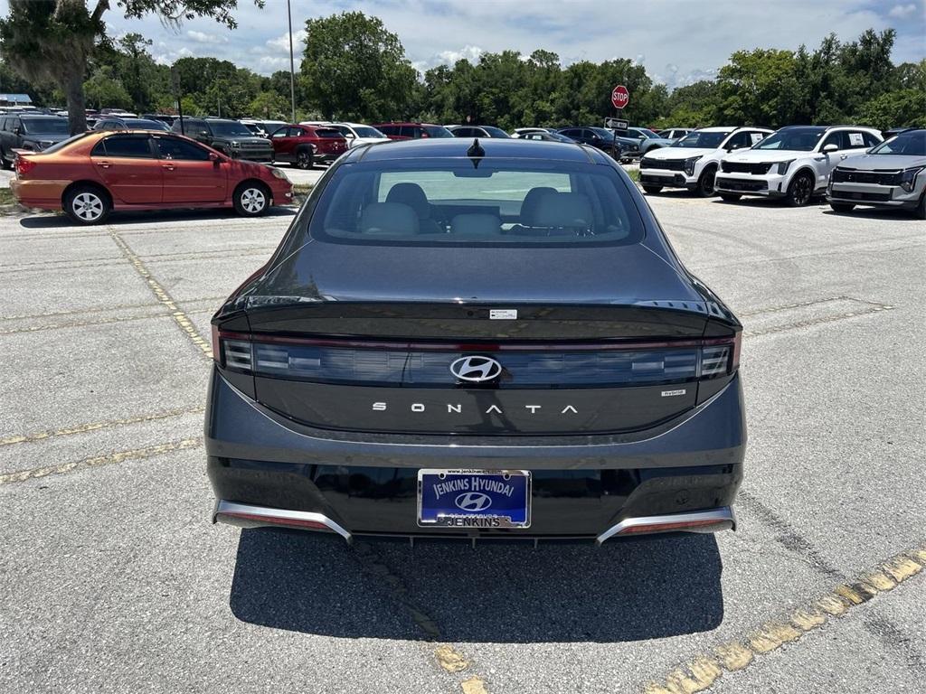 new 2025 Hyundai Sonata Hybrid car, priced at $37,032