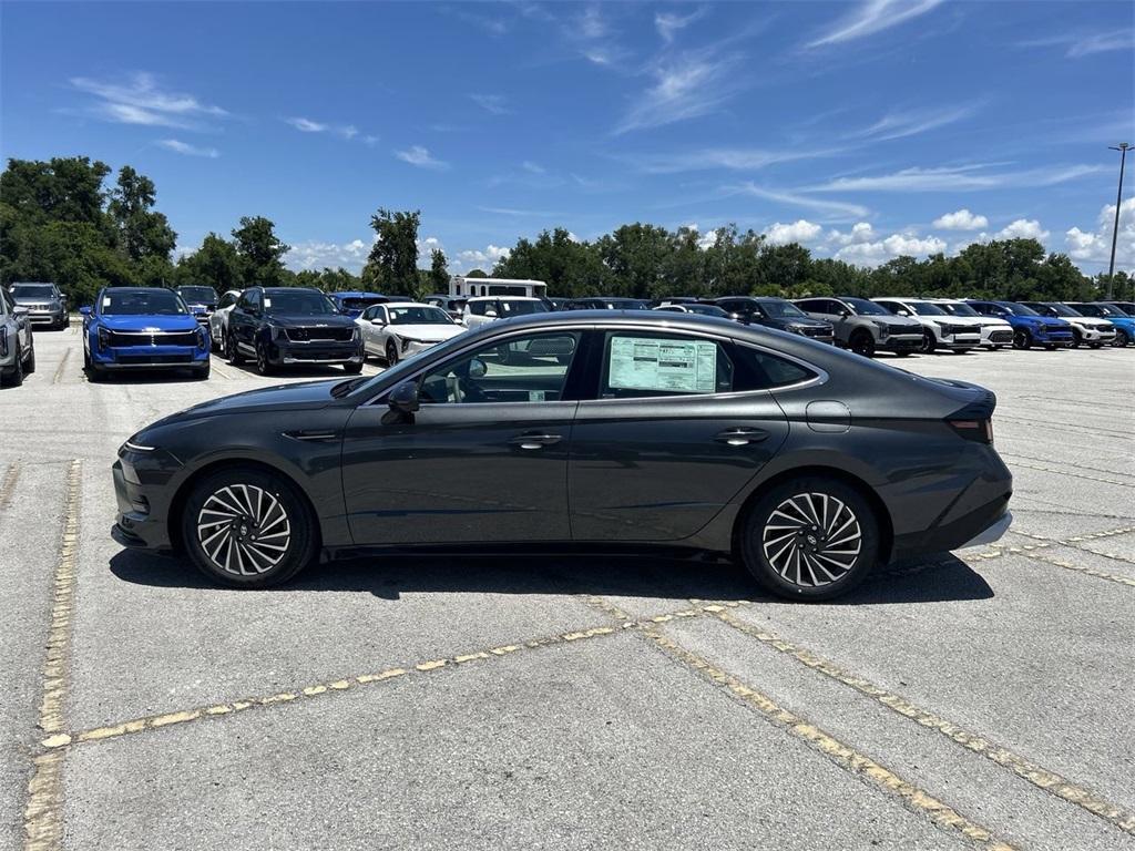new 2025 Hyundai Sonata Hybrid car, priced at $37,032