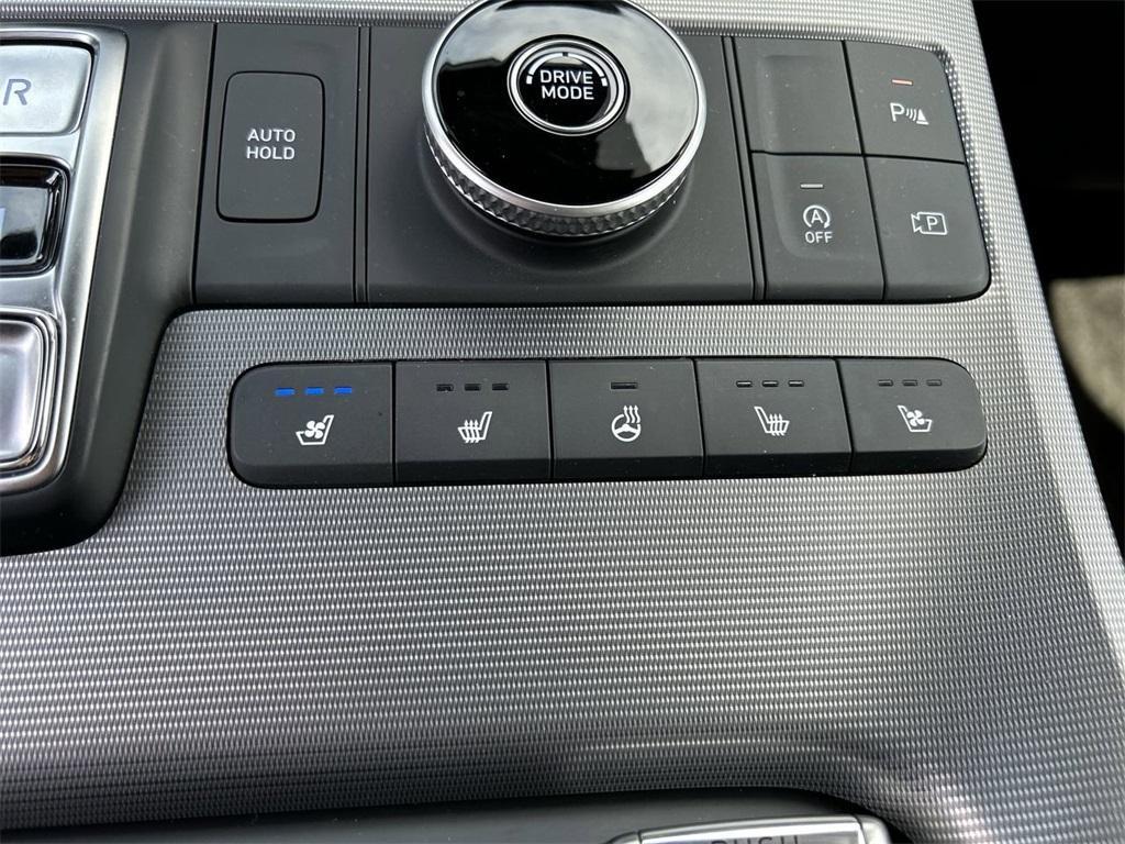 used 2024 Hyundai Palisade car, priced at $40,790