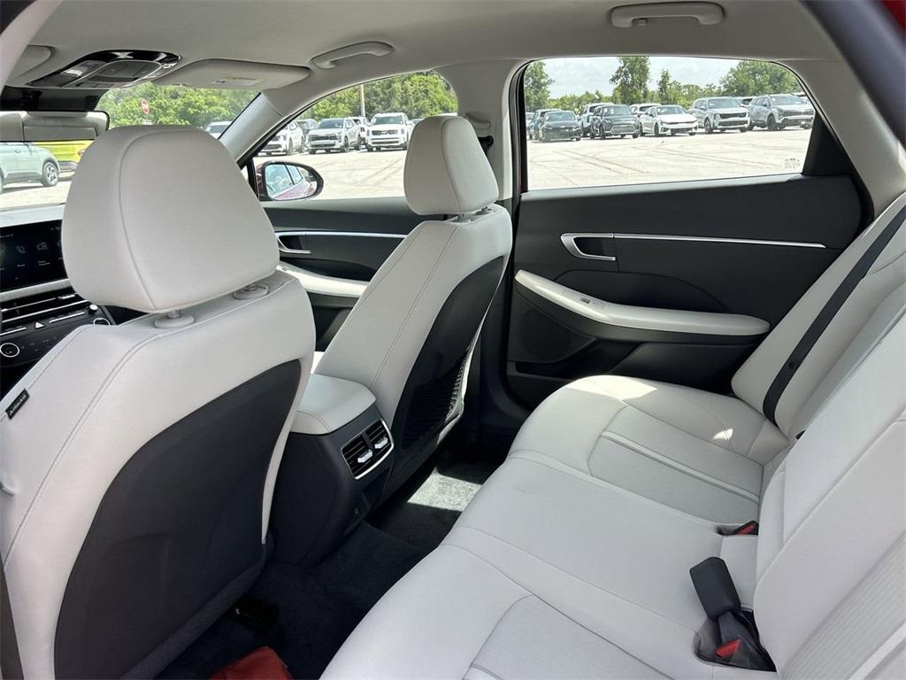 new 2025 Hyundai Sonata Hybrid car, priced at $31,269