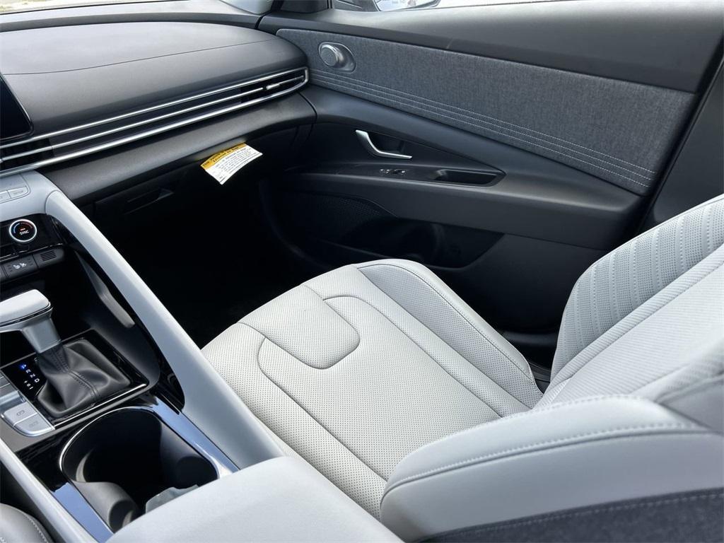 new 2025 Hyundai ELANTRA HEV car, priced at $28,830