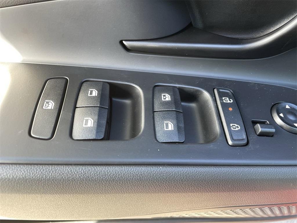 new 2025 Hyundai Elantra car, priced at $23,636