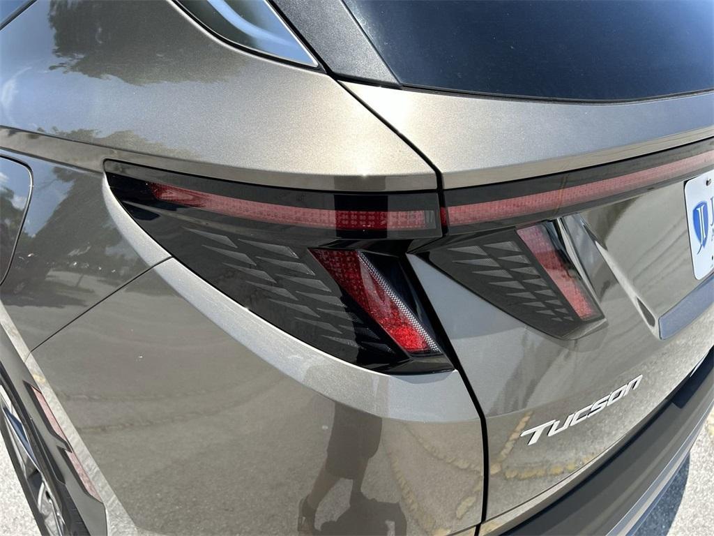 new 2025 Hyundai TUCSON Hybrid car, priced at $36,040