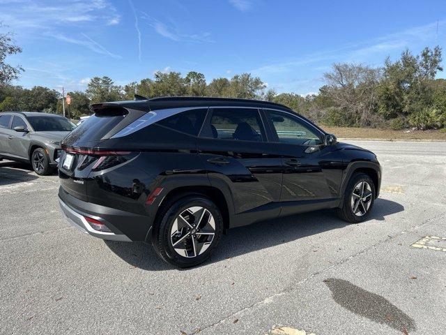 new 2025 Hyundai TUCSON Hybrid car, priced at $36,157