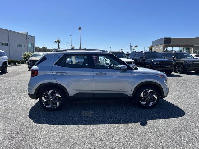 used 2022 Hyundai Venue car, priced at $17,990