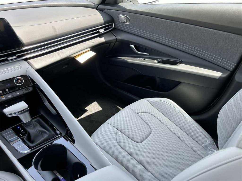new 2025 Hyundai Elantra car, priced at $26,949
