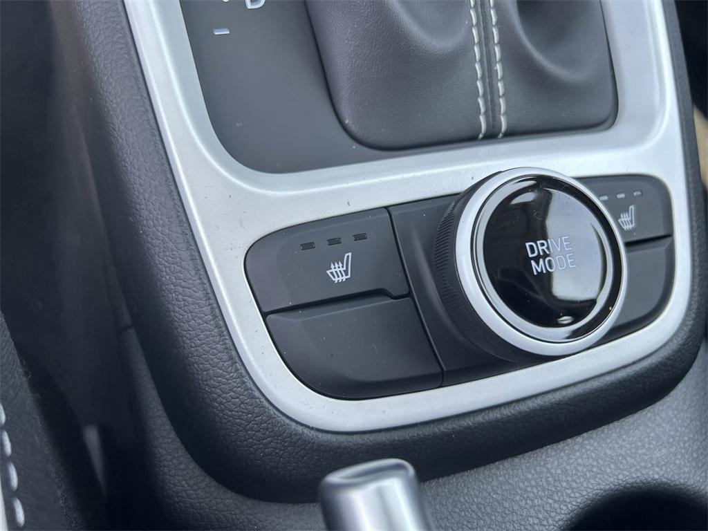 new 2025 Hyundai Venue car, priced at $24,189