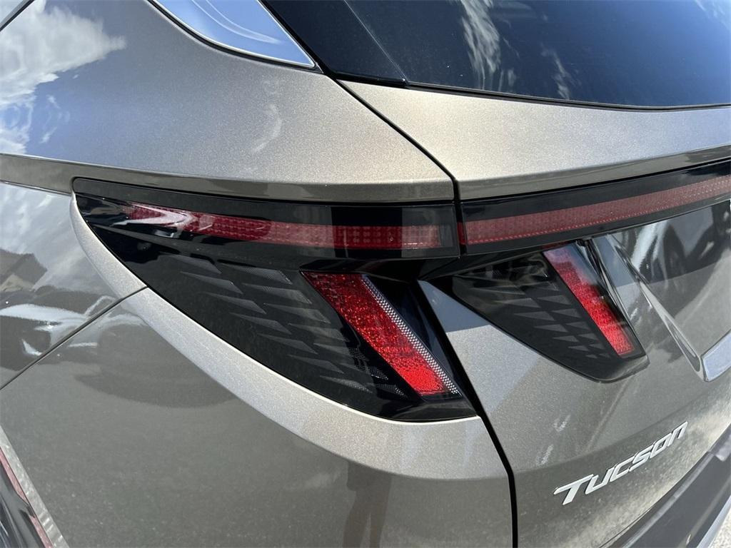 new 2025 Hyundai TUCSON Hybrid car, priced at $40,760