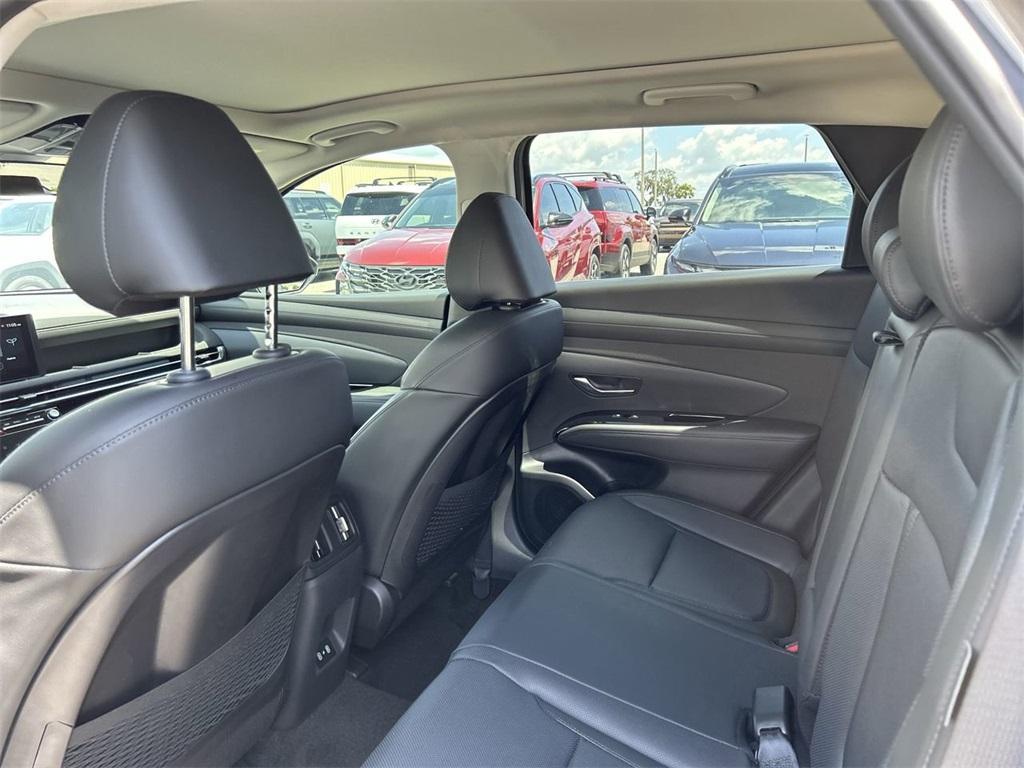 new 2025 Hyundai TUCSON Hybrid car, priced at $40,760