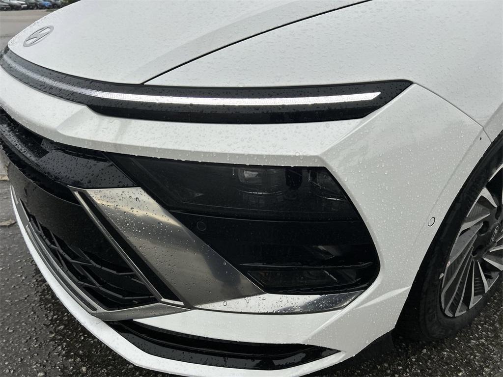 new 2025 Hyundai Sonata Hybrid car, priced at $37,533