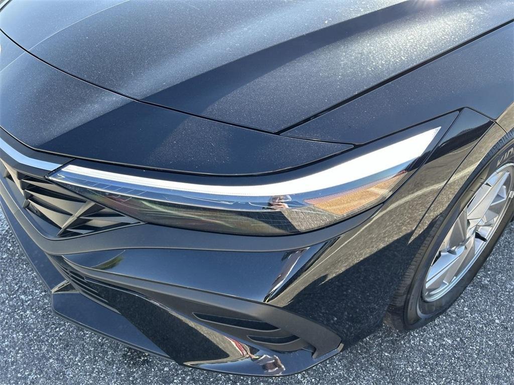 new 2025 Hyundai Elantra car, priced at $22,301
