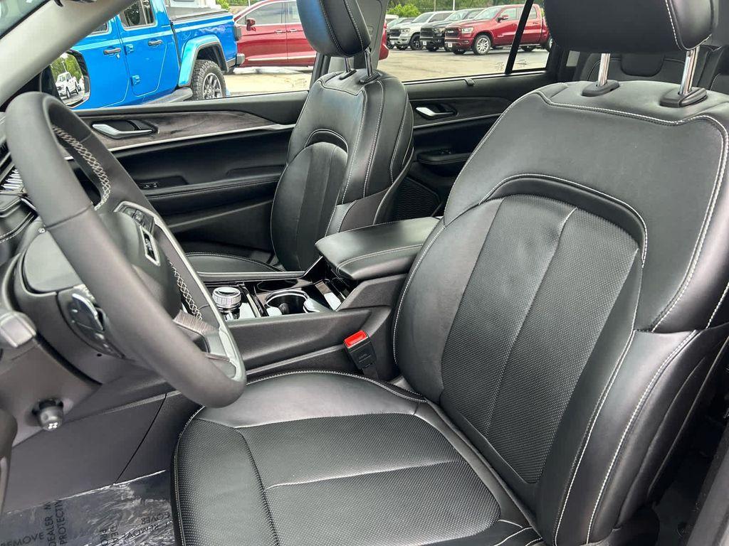 used 2023 Jeep Grand Cherokee car, priced at $34,952