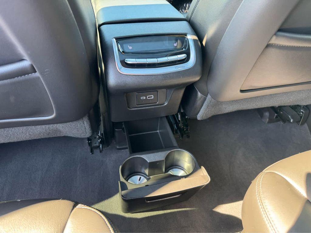 used 2021 Cadillac XT6 car