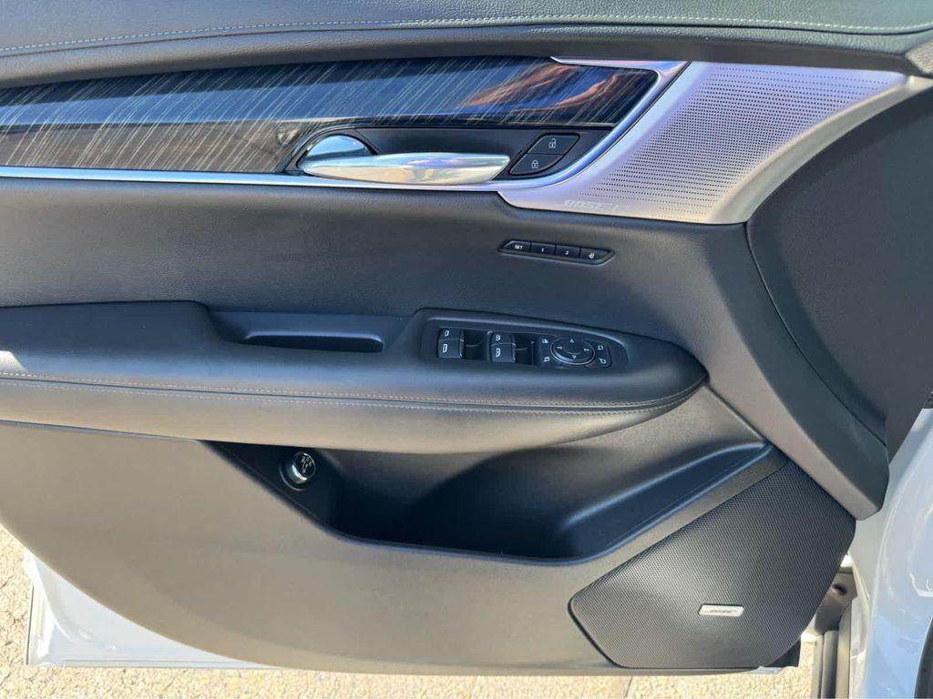 used 2021 Cadillac XT6 car