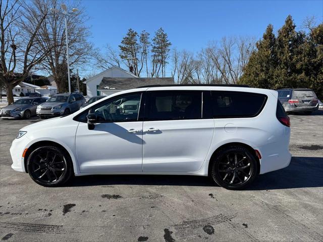 used 2024 Chrysler Pacifica car, priced at $44,752