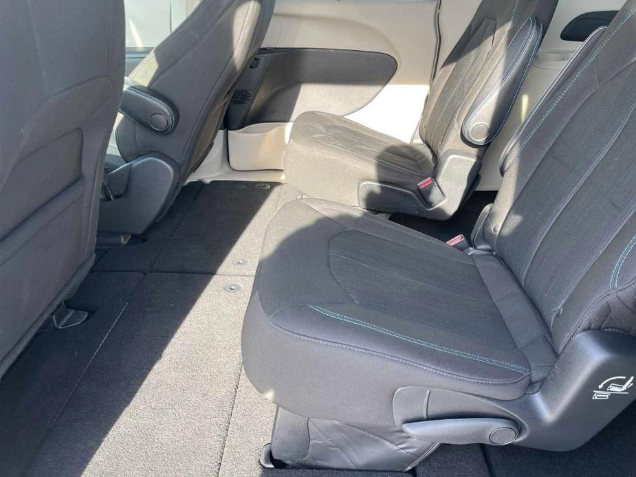 used 2021 Chrysler Pacifica car, priced at $20,752