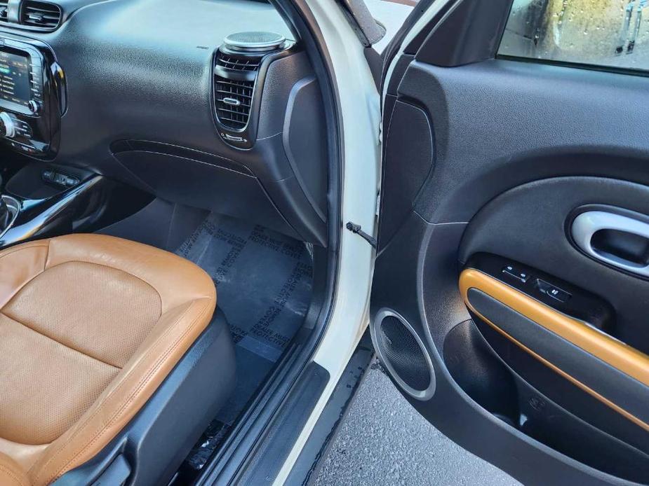 used 2015 Kia Soul car, priced at $12,752