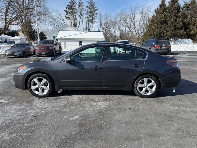 used 2009 Nissan Altima car, priced at $7,952