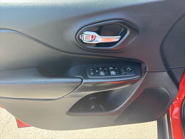used 2021 Jeep Cherokee car