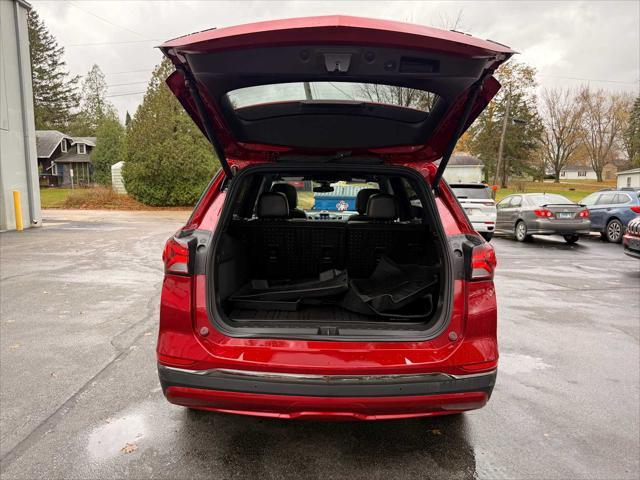 used 2022 Chevrolet Equinox car, priced at $29,952