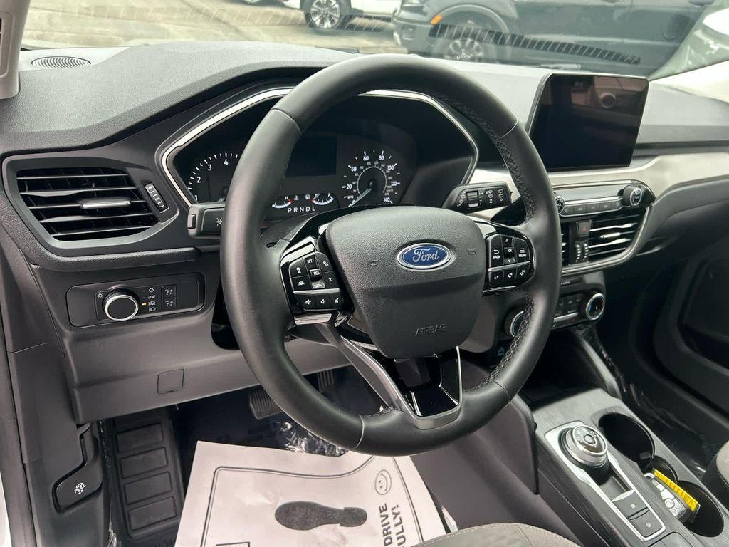 used 2022 Ford Escape car, priced at $21,952