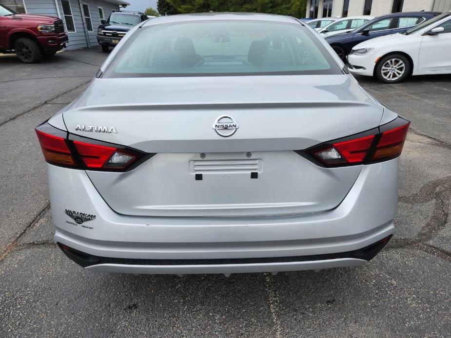 used 2022 Nissan Altima car, priced at $23,452