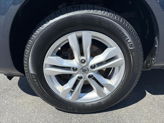 used 2012 Nissan Rogue car