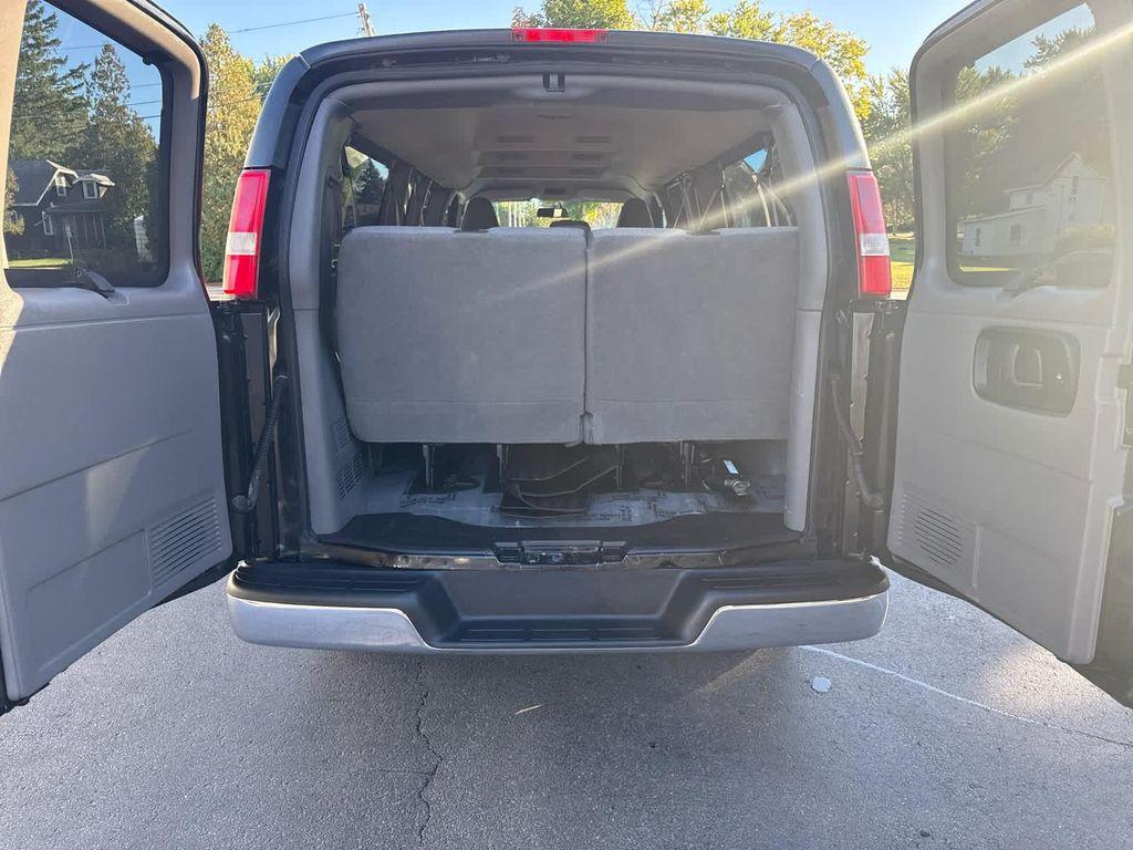 used 2017 Chevrolet Express 3500 car