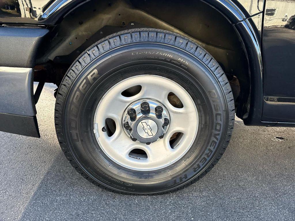 used 2017 Chevrolet Express 3500 car