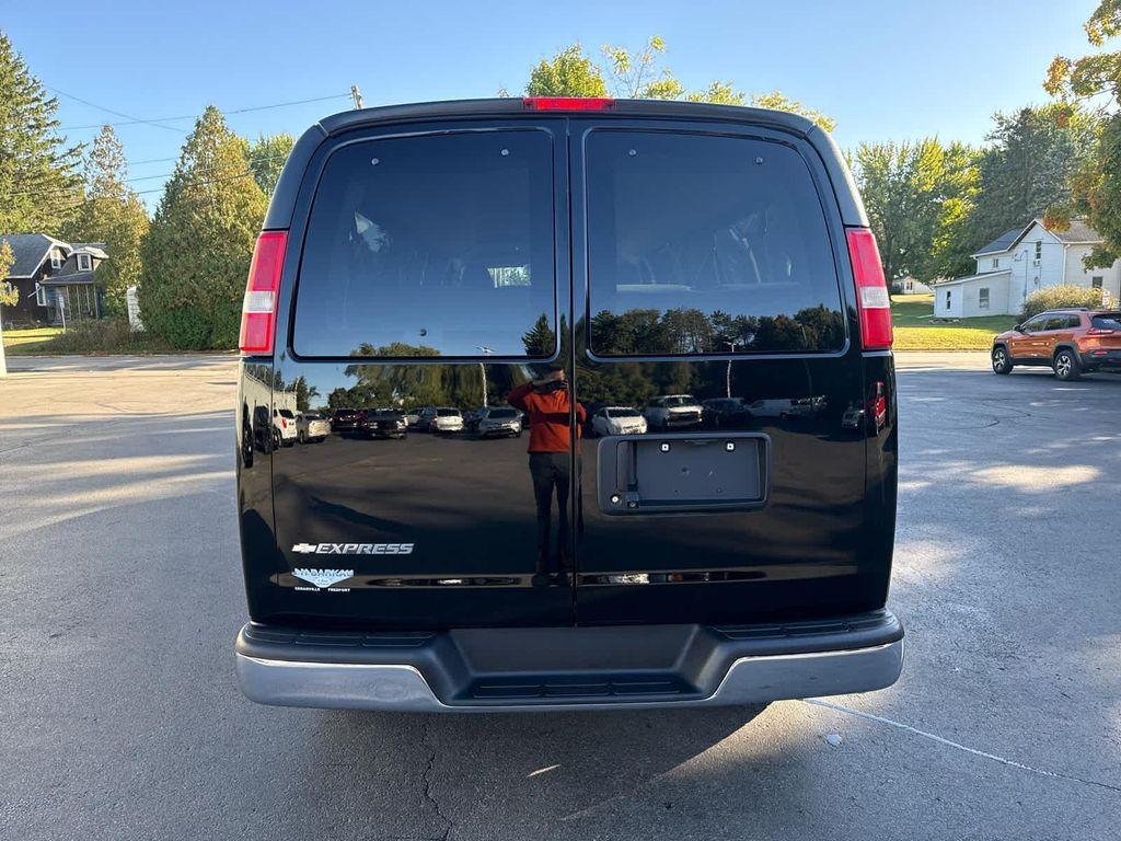 used 2017 Chevrolet Express 3500 car