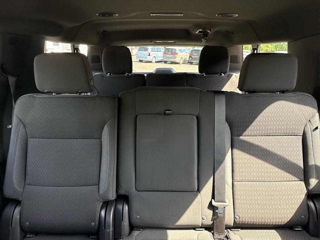 used 2023 GMC Yukon XL car, priced at $41,752