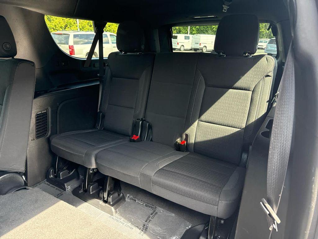 used 2023 GMC Yukon XL car, priced at $41,752