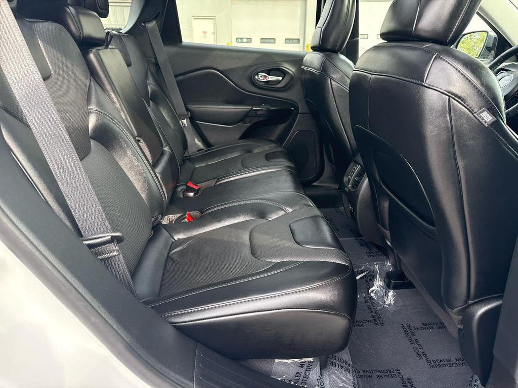 used 2023 Jeep Cherokee car, priced at $26,952