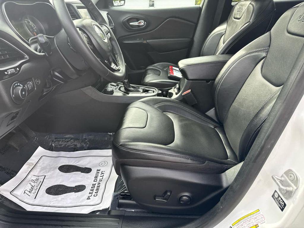 used 2023 Jeep Cherokee car, priced at $26,952