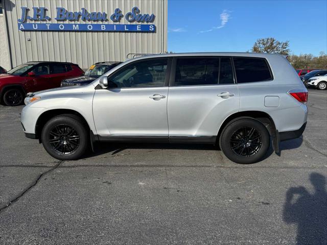 used 2013 Toyota Highlander car, priced at $10,952