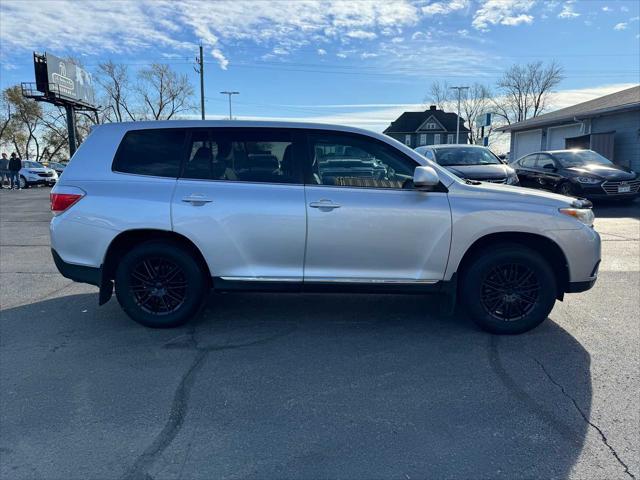 used 2013 Toyota Highlander car, priced at $10,952