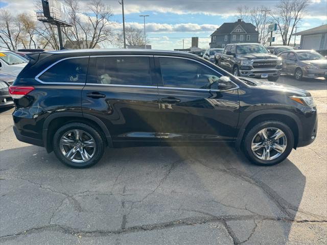 used 2019 Toyota Highlander car, priced at $29,952