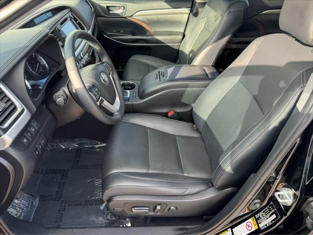 used 2019 Toyota Highlander car, priced at $29,952