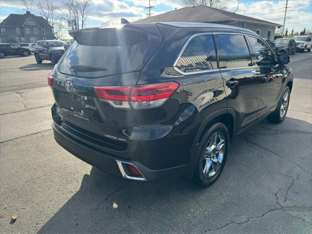 used 2019 Toyota Highlander car, priced at $29,952