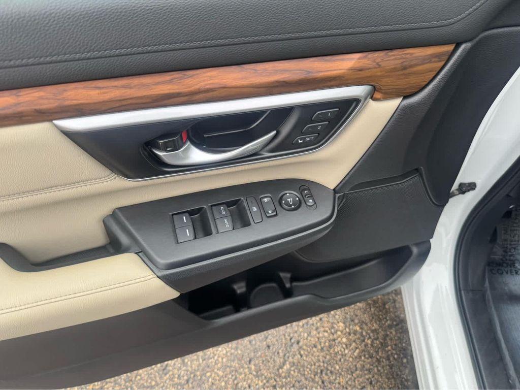 used 2022 Honda CR-V car, priced at $30,752