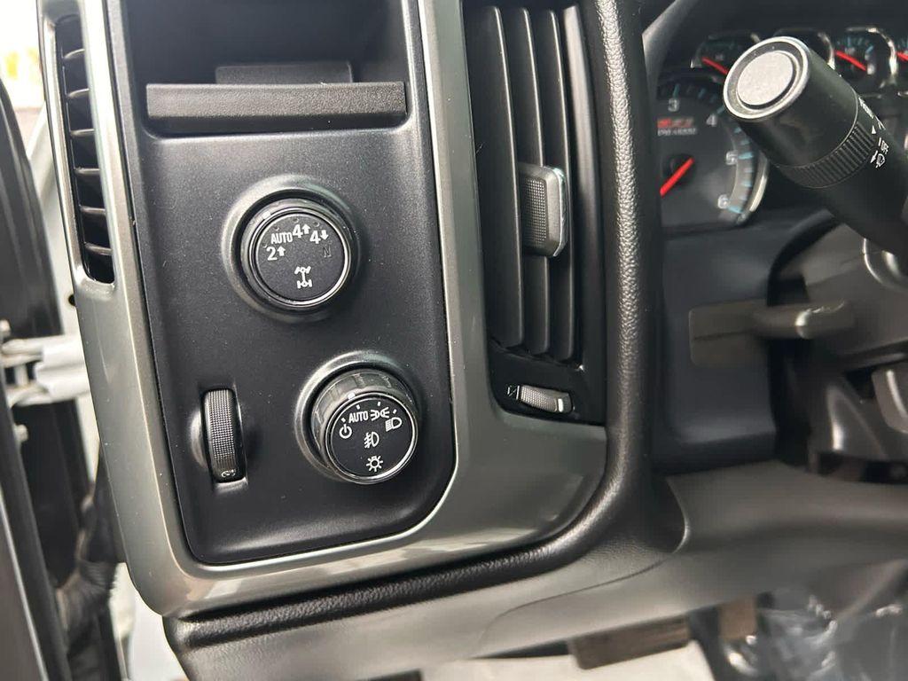 used 2018 Chevrolet Silverado 1500 car, priced at $29,952