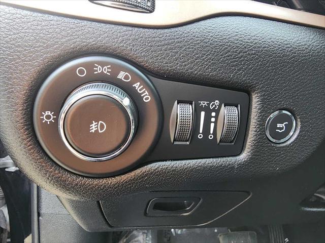 used 2018 Jeep Cherokee car, priced at $16,952