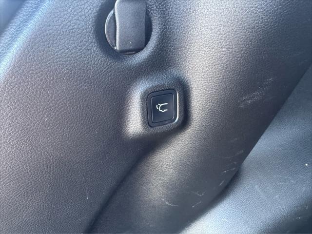used 2022 Jeep Compass car, priced at $25,952