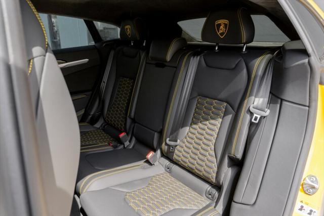 used 2022 Lamborghini Urus car, priced at $249,995