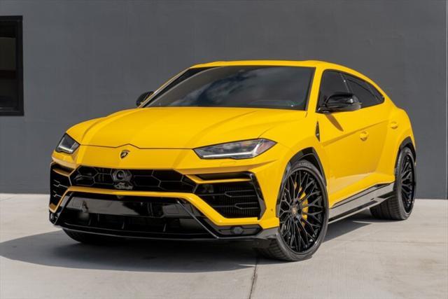 used 2022 Lamborghini Urus car, priced at $249,995