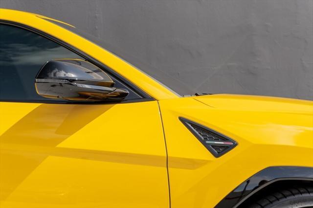 used 2022 Lamborghini Urus car, priced at $249,995