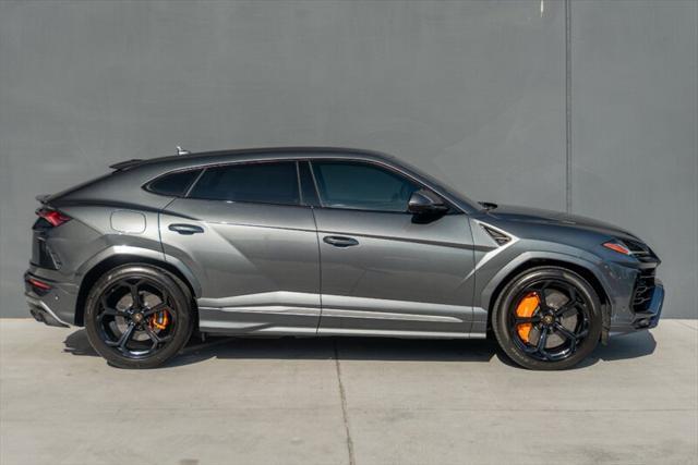 used 2019 Lamborghini Urus car, priced at $160,995