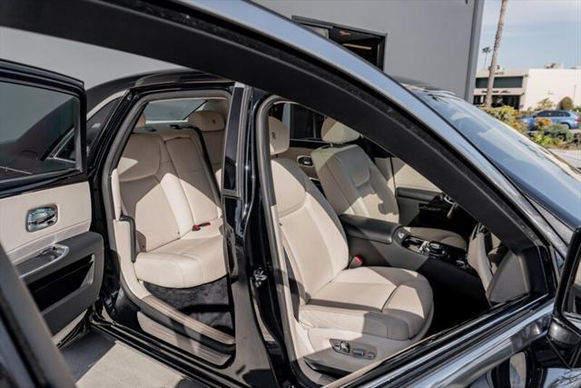 used 2018 Rolls-Royce Ghost car, priced at $157,995