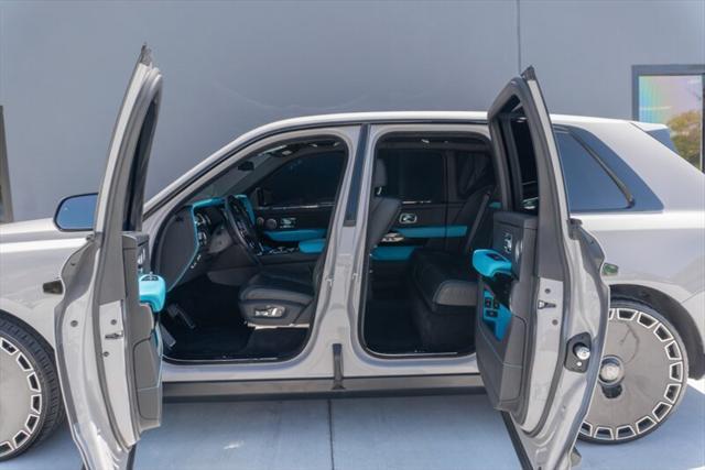 used 2022 Rolls-Royce Cullinan car, priced at $299,995